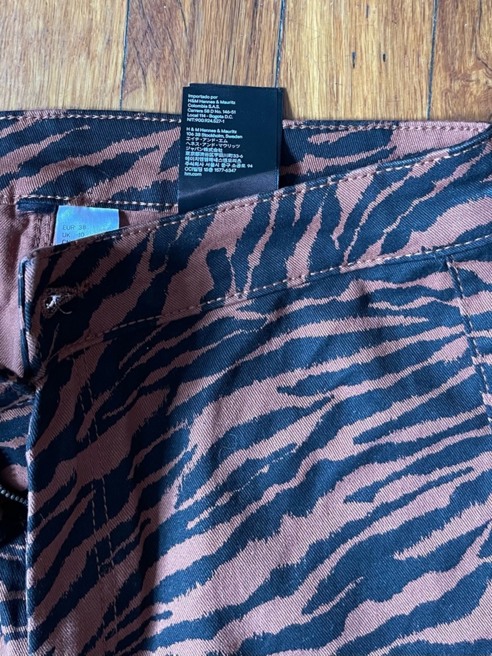 Tiger-Print High-Waist Jeans in Rust and Black